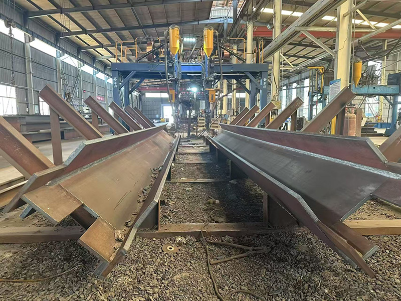 焊接型鋼鋼構加工